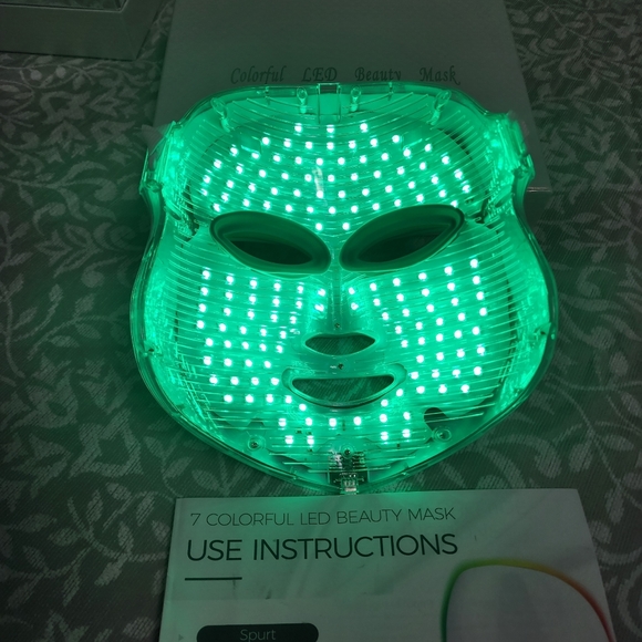 LED Facial Mask - Picture 9 of 9